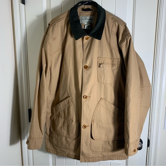 L.L. Bean Other - L.L. Bean Men's XL Tan Barn Jacket with Green Collar